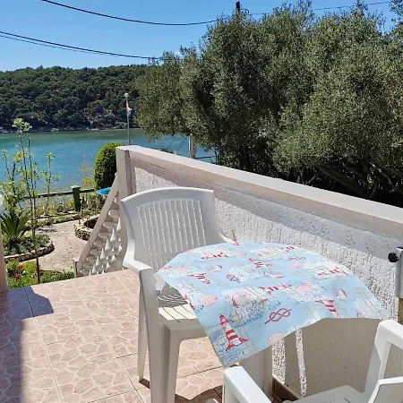 Cosy Arba With Private Bathroom And Sea View 3*